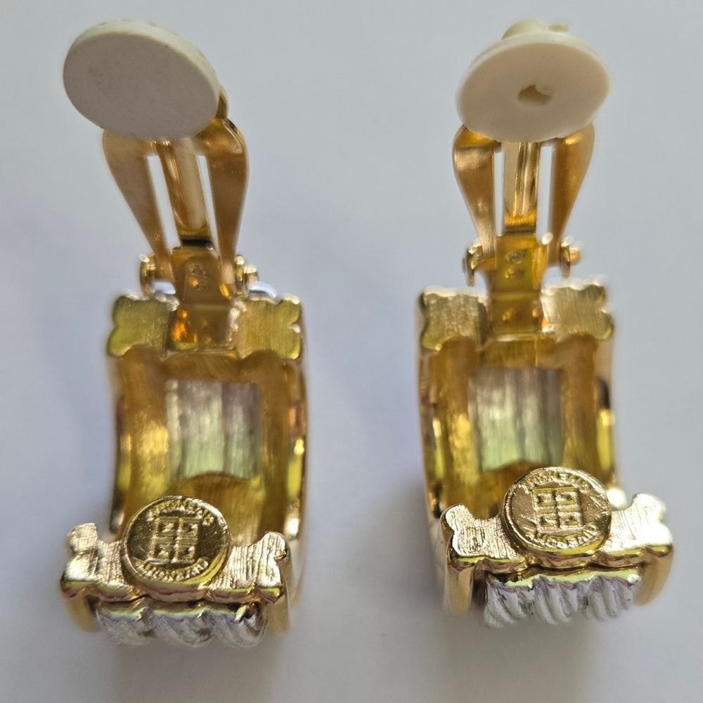 🐢 Givenchy Half Hoop Two Tone Clip Earrings. Excellent Condition. Authentic! - Picture 8 of 11